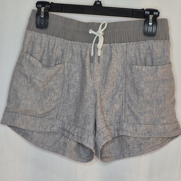 Athleta Women's Cabo Lightweight Linen 4" Inseam Shorts in Stone Gray - Size 10 - Picture 3 of 16